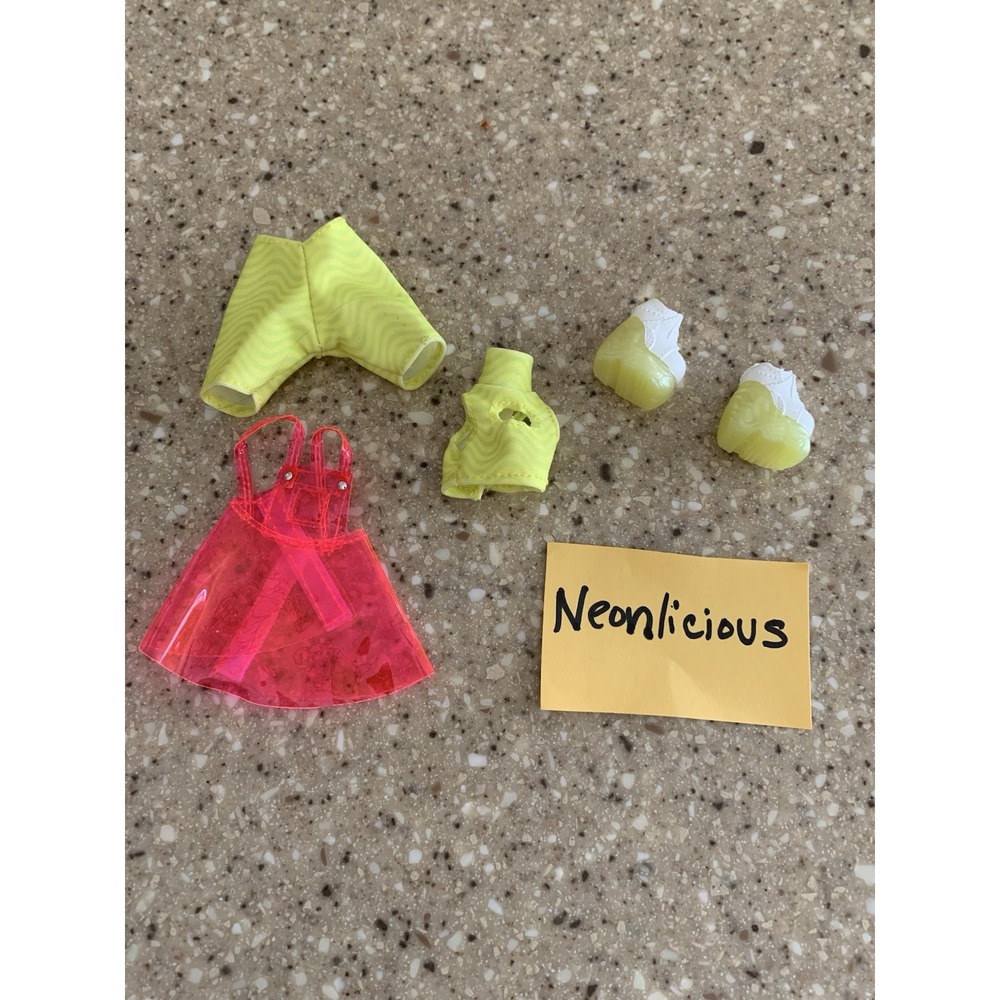 LOL Surprise OMG Neonlicious Fashion Doll Outfit MGA Shirt Dress Shoes Series 1